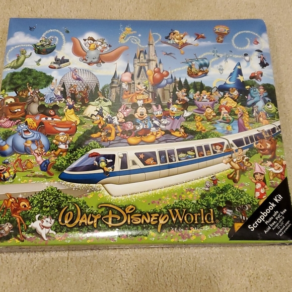 WALT DISNEY WORLD Scrapbook Kit
